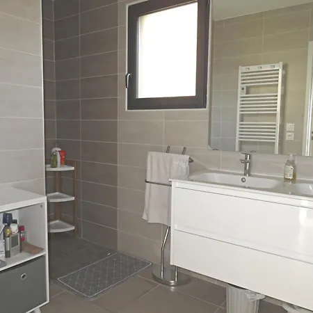 Moderne 5 Pieces Avec Wifi, Climatisation, Et Parkings A - Fr-1-338-597 *
